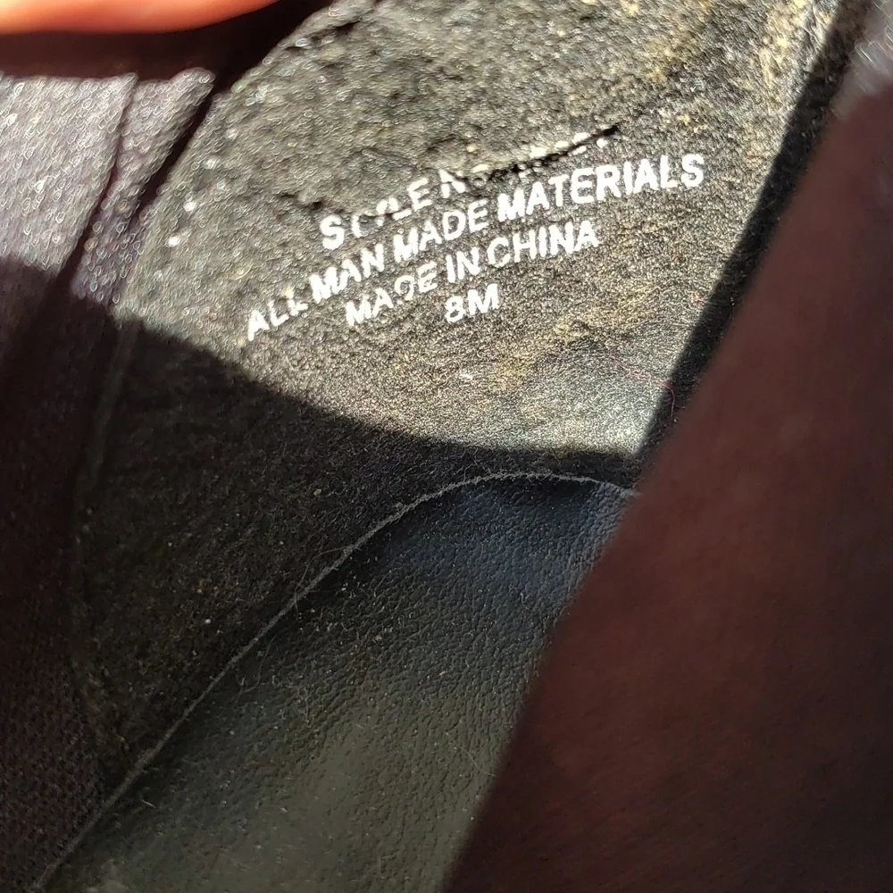 Annie's shoes Black zip ankle boots heeled 8